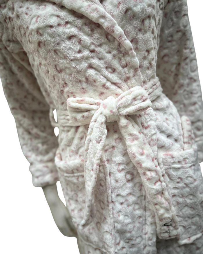VelvetVibe AL301PK Pink Leopard Furry Morning Robe & Eye Mask Myselflingerie.com