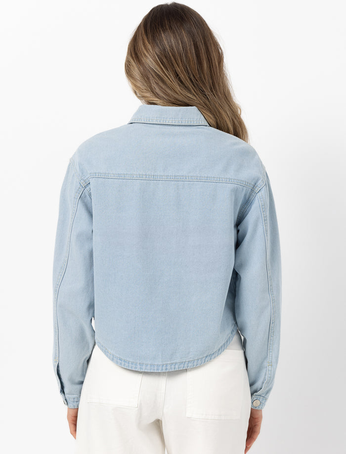 Veste en denim boutonnée
