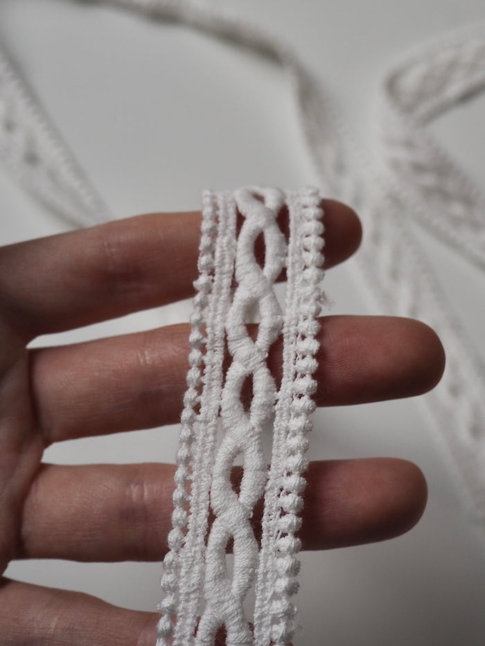 White Cotton Twist Lace Trim 20mm