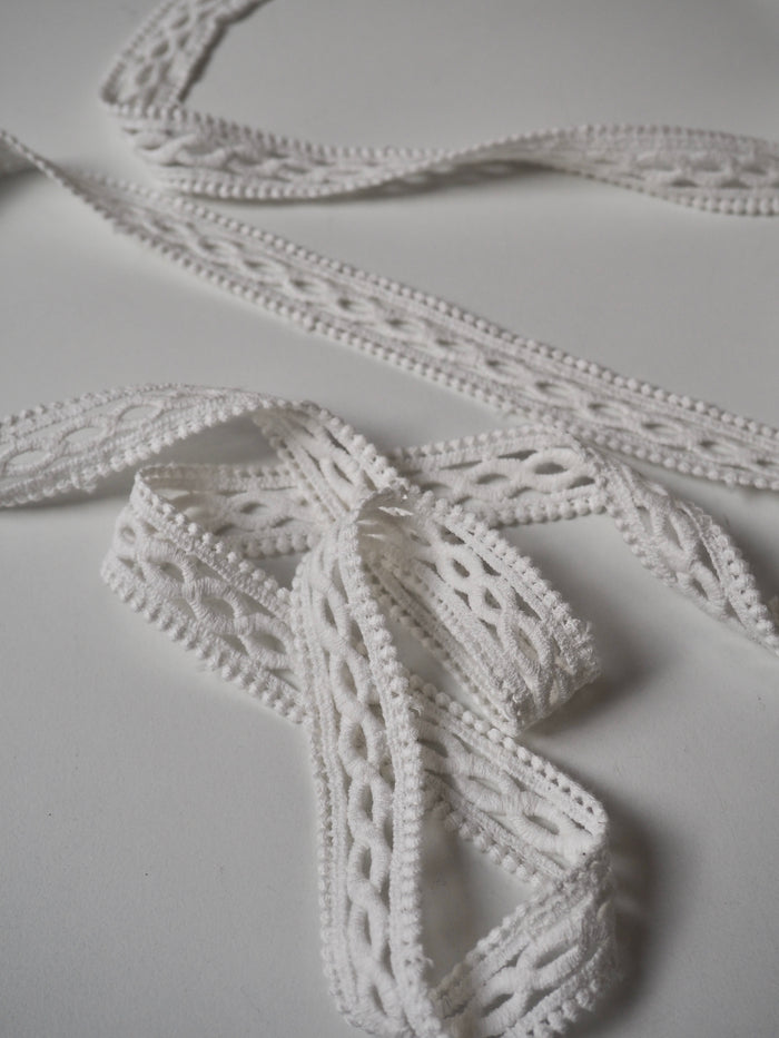 White Cotton Twist Lace Trim 20mm