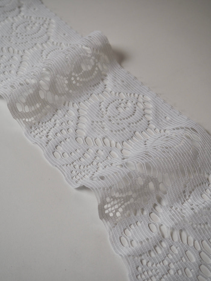 White Rose Filet Effect Lace Trim 13cm