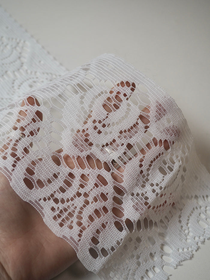 White Rose Filet Effect Lace Trim 13cm